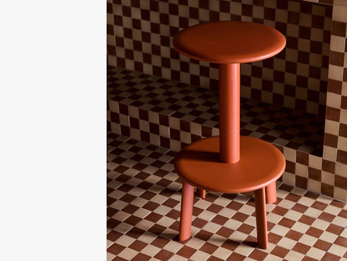 And tradition massif counter stool lifestyle5