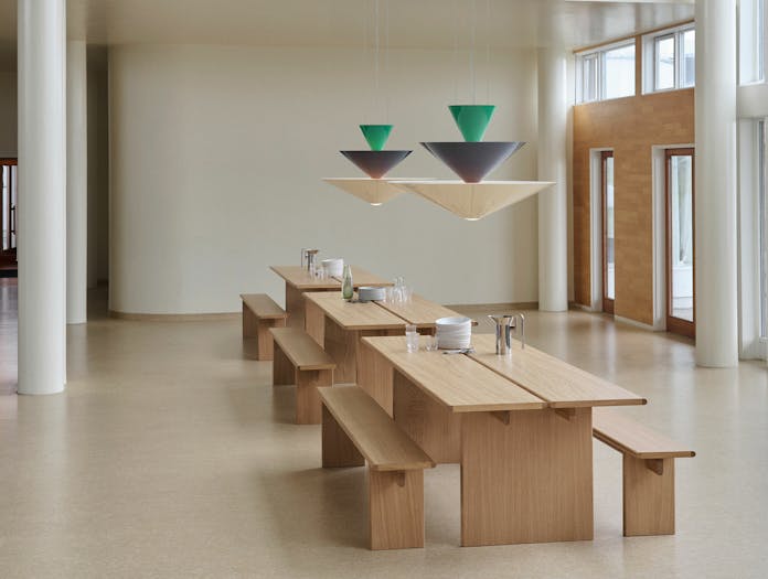 Andtradition Gio LN15 signal green deep blue ecru white story 1