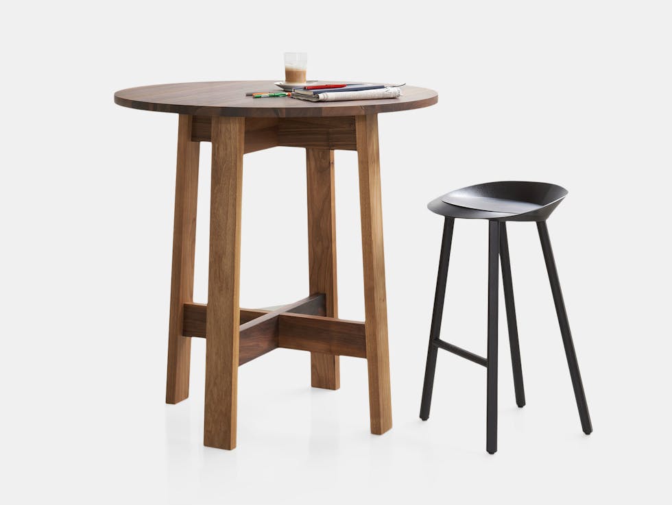 E15 Basis Round High Table walnut sm David Chipperfield