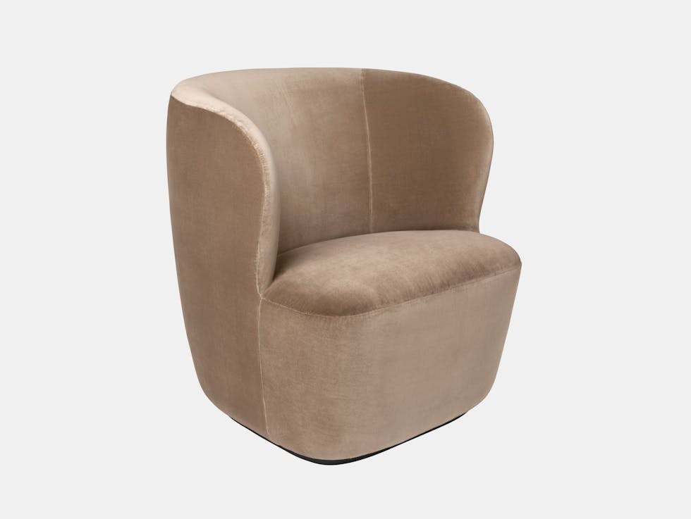 Gubi Stay Lounge Chair Velvet 208 Space Copenhagen