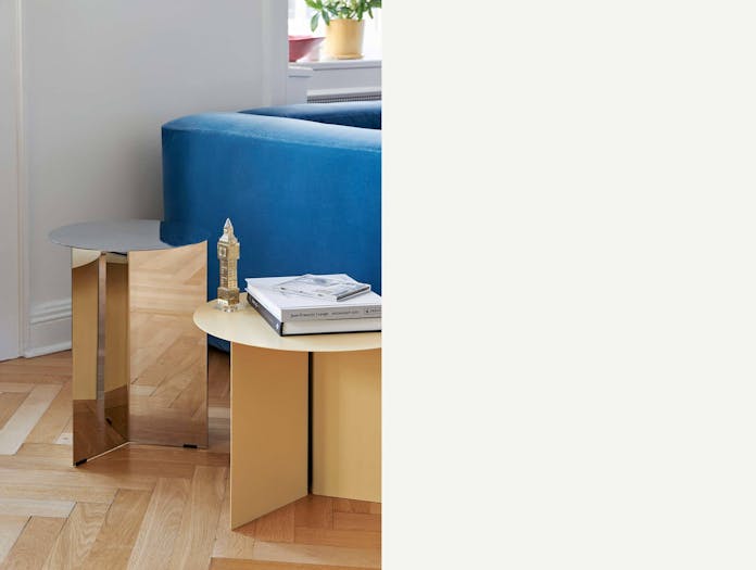 Hay slit table round yellow ls