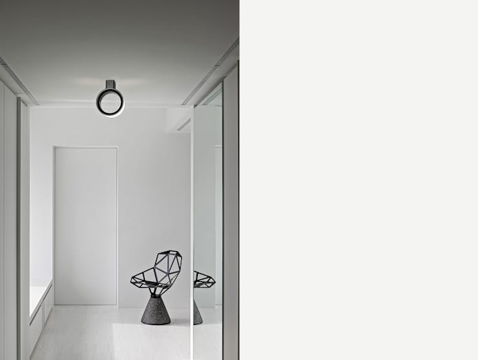 Magis Konstantin Grcic Chair One Concrete Base Lifestyle 2