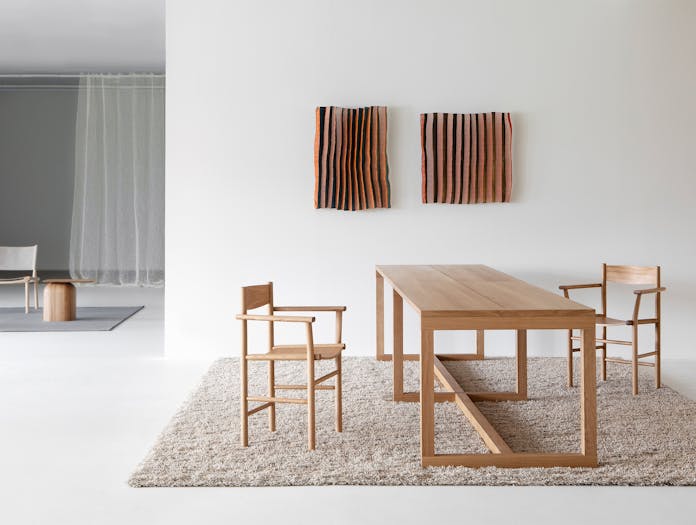 Nikari Kaksikko linea akademia armchair oak lifestyle3