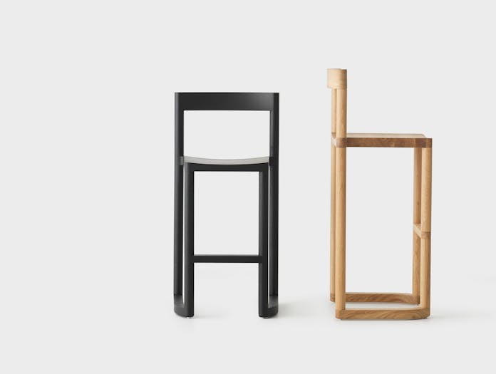 Resident pier bar stool black oak