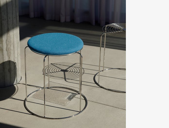 Tradition verner panton wire stool vp11 mirror polished steel hallingdal lifestyle2jpg