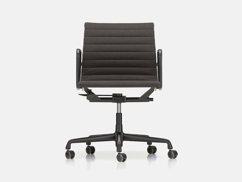 Vitra EA117 Aluminium Group Chair black Charles and Ray Eames